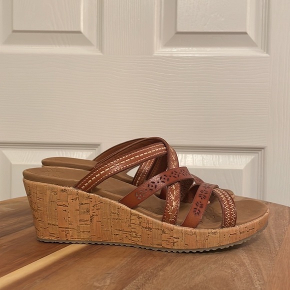 Skechers Sandals Womens Brown Tan Cork Wedges Platform Slip-Ons Strappy Summer - Picture 10 of 14